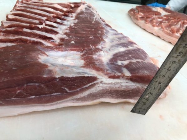 Belly, single ribbed, rind-on